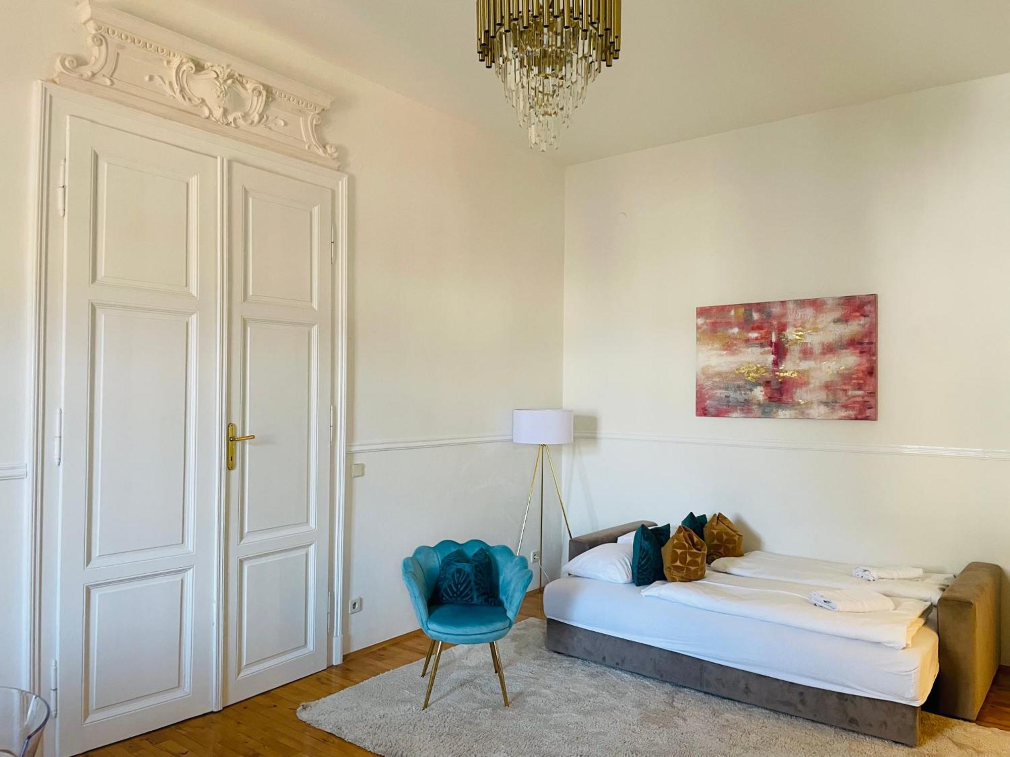 Apstay City Center Deluxe ǀ Free Parking ǀ Self Check-In Graz Esterno foto
